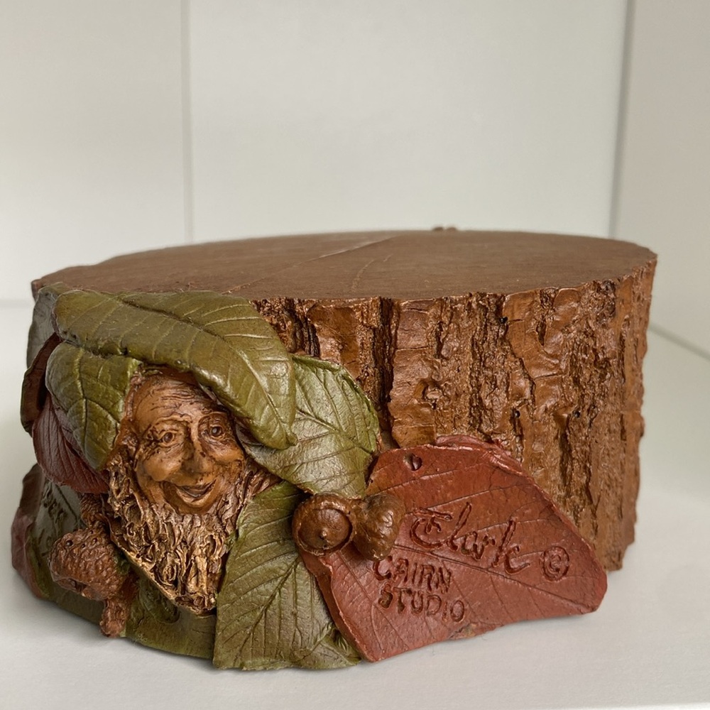 Tom Clark Cairn Studio Gnome stump riser 1 1985 signed numbered dated forest